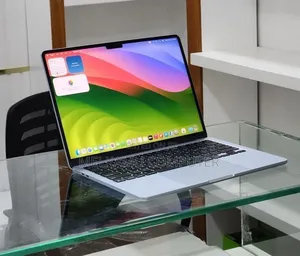 New Apple MacBook Air 2025 M4 15-inch 16GB Intel Core i7 SSD 256GB