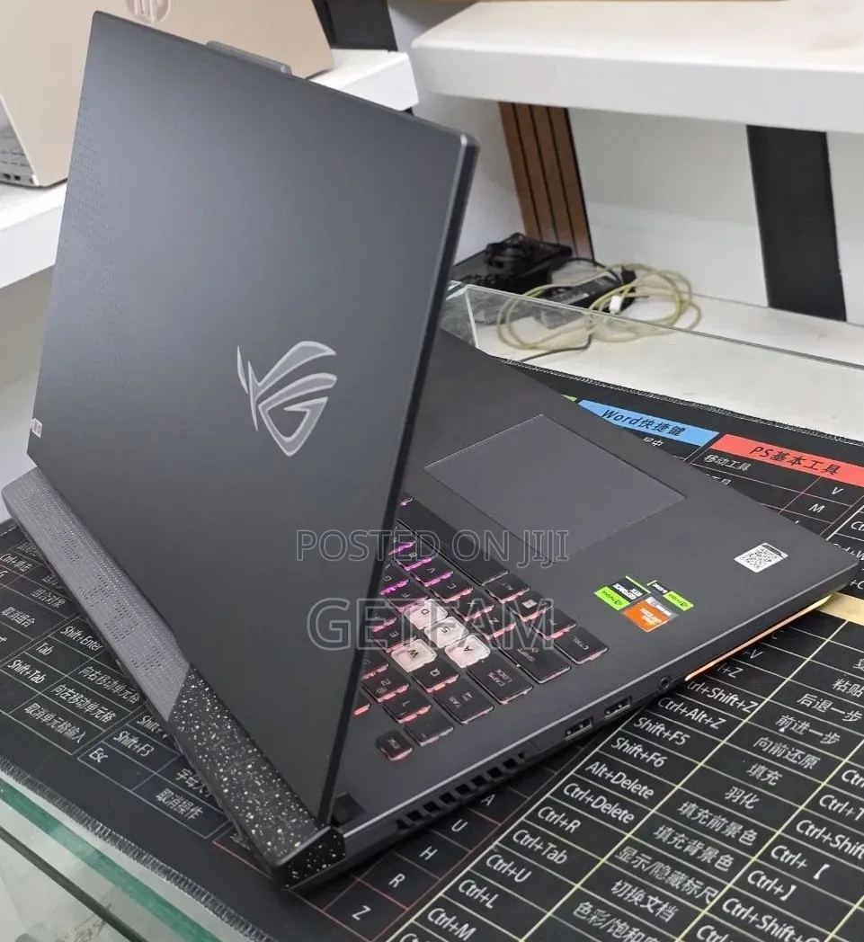 New Laptop Asus ROG Strix G15 16GB AMD Ryzen 9 SSD 1T