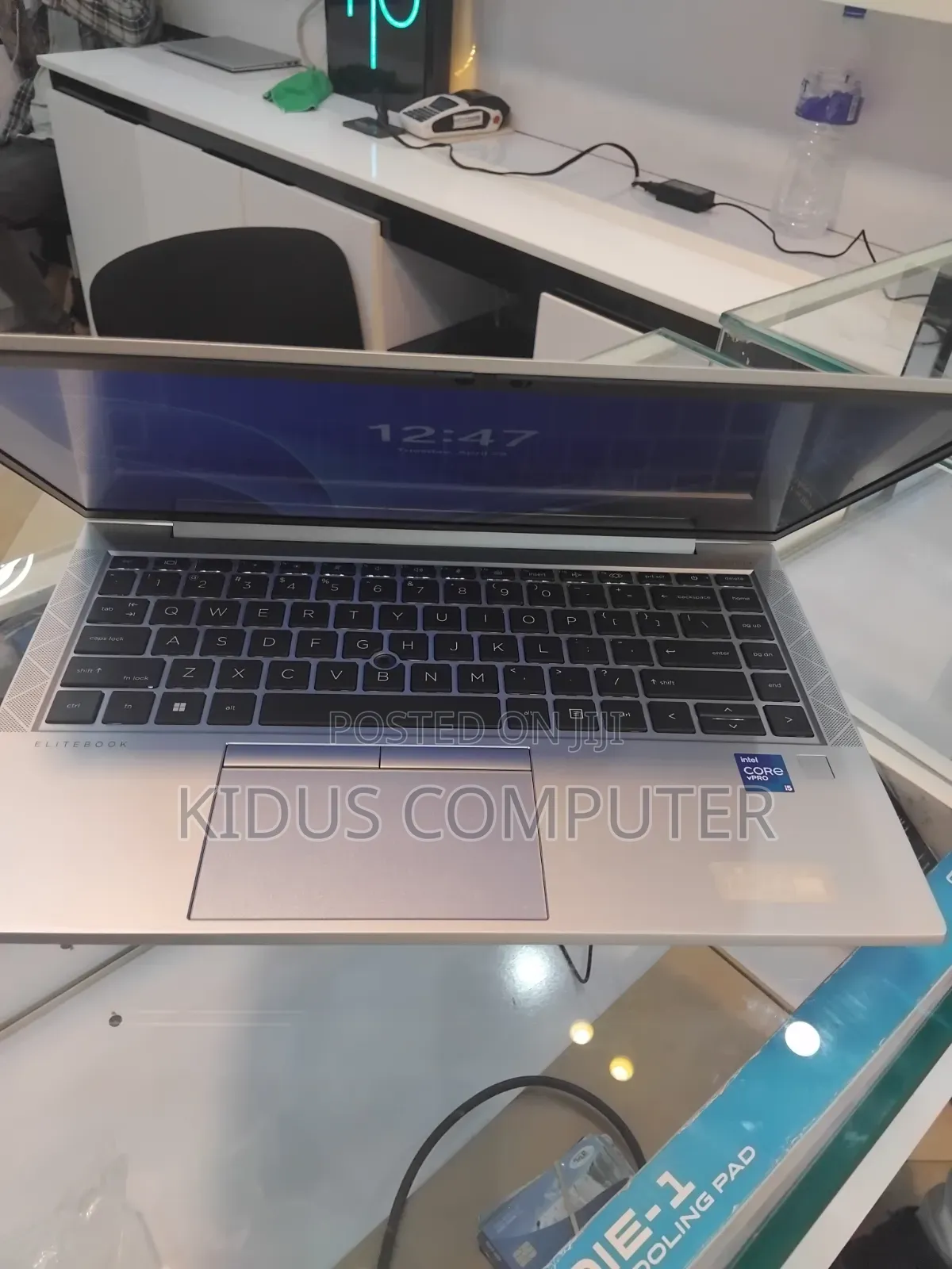 New Laptop HP EliteBook 840 G8 16GB Intel Core i5 SSD 512GB