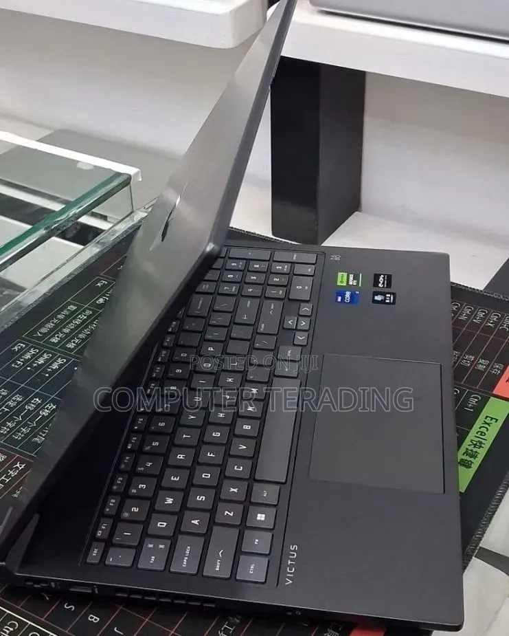 New Laptop HP Victus 15 16GB Intel Core i7 SSD 1T