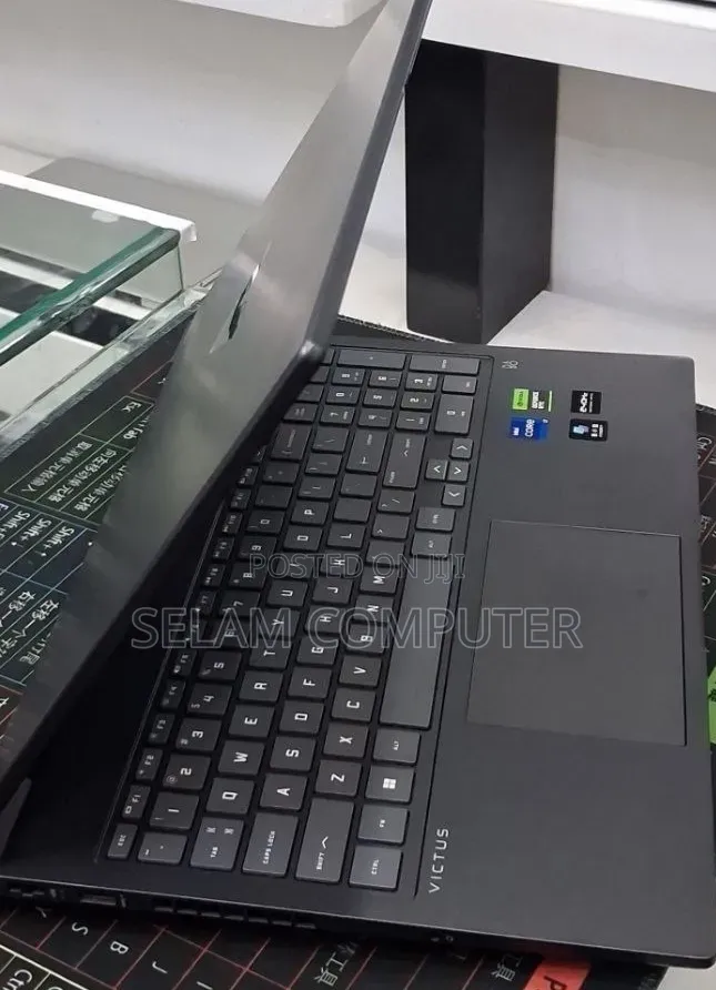 New Laptop HP Victus 15 16GB Intel Core i7 SSD 1T