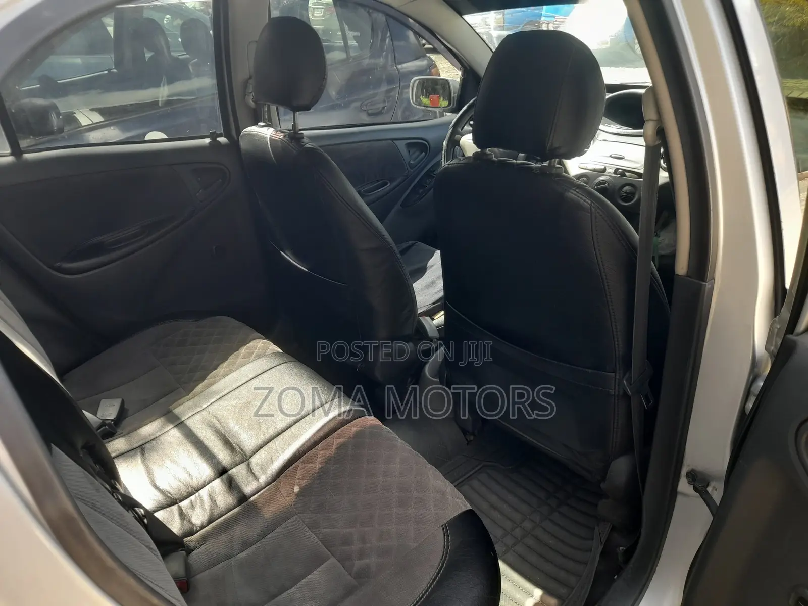 Toyota Vitz 1.0 FWD 3dr 2001 Silver
