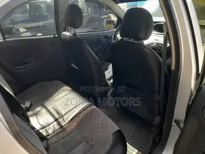 Toyota Vitz 1.0 FWD 3dr 2001 Silver