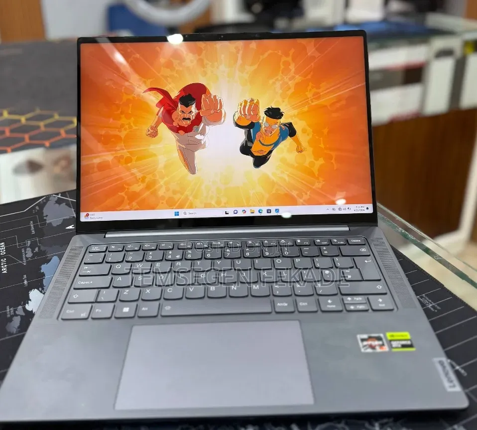 New Laptop Lenovo Yoga 700 32GB AMD Ryzen 7 SSD 512GB