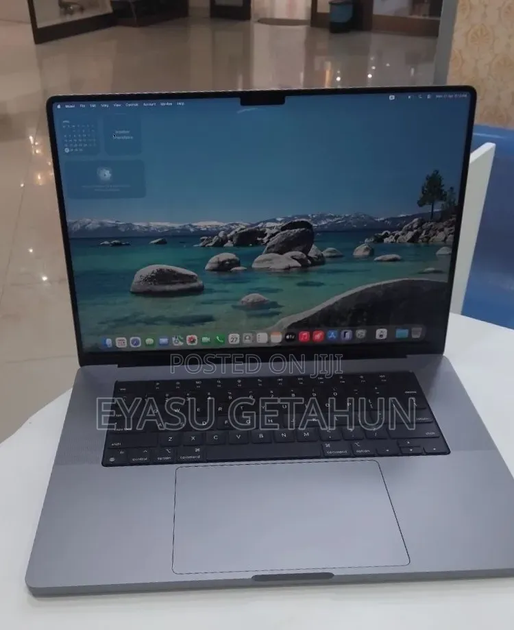 New Laptop Apple MacBook Pro M1 32GB Apple M1 Pro SSD 1T