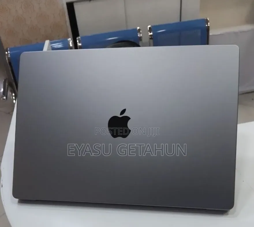 New Laptop Apple MacBook Pro M1 32GB Apple M1 Pro SSD 1T