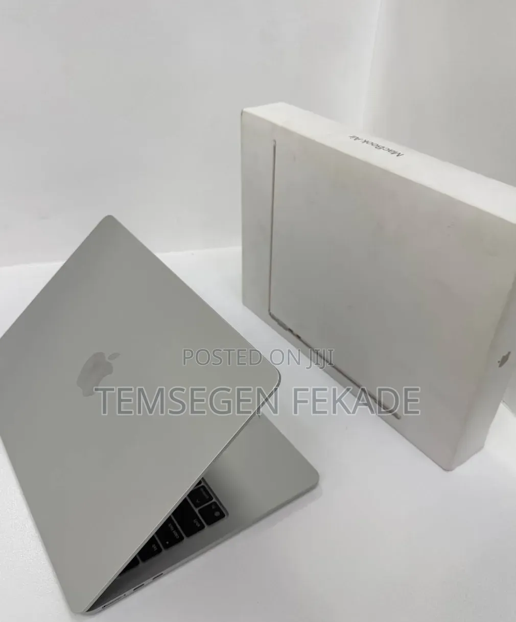 New Apple MacBook Air 2025 M4 13-inch 16GB Apple M4 Max SSD 256GB