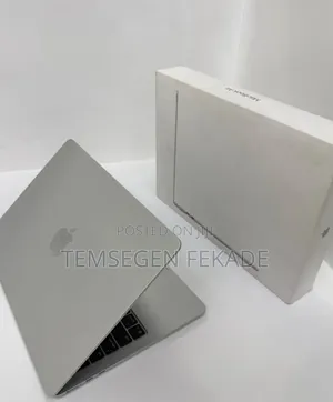 New Apple MacBook Air 2025 M4 13-inch 16GB Apple M4 Max SSD 256GB