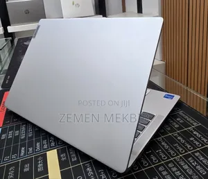 New Laptop Lenovo Ideapad 3 16GB Intel Core i5 SSD 512GB