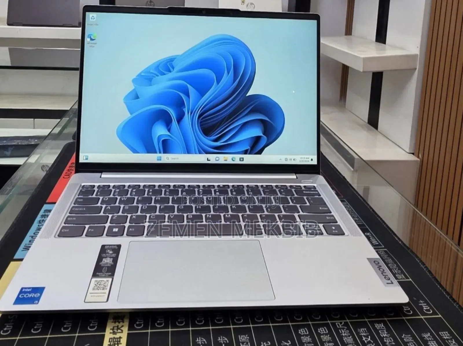 New Laptop Lenovo Ideapad 3 16GB Intel Core i5 SSD 512GB