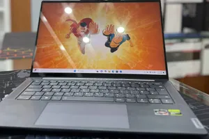 New Laptop Lenovo 16GB AMD Ryzen 7 SSD 512GB