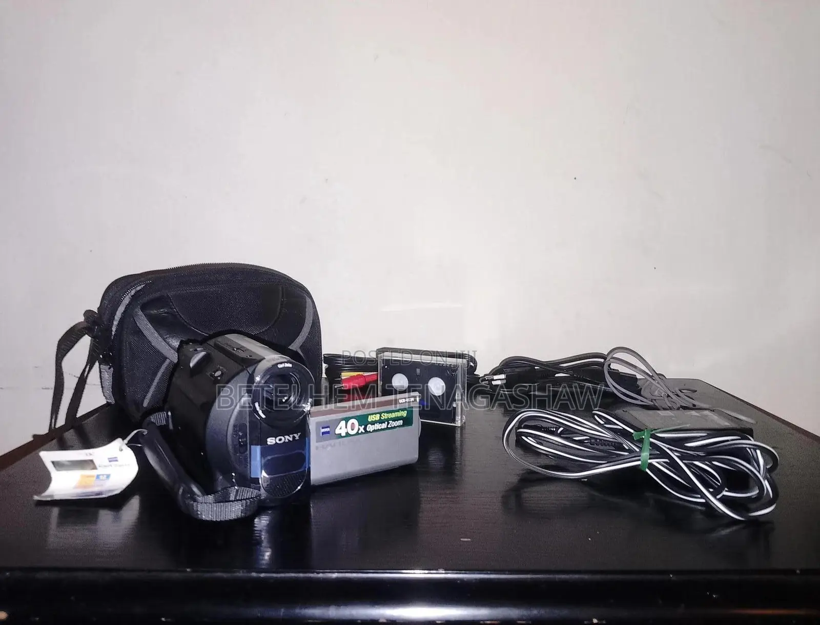 Sony Handycam Full Set• Original Sony Handycam (40x Zoom)