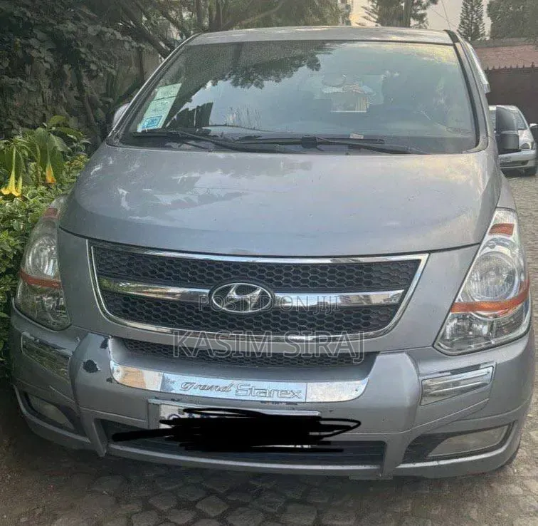 Hyundai Starex 2013 Silver