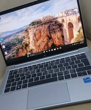 New Laptop HP EliteBook 830 G8 16GB Intel Core i5 SSD 512GB