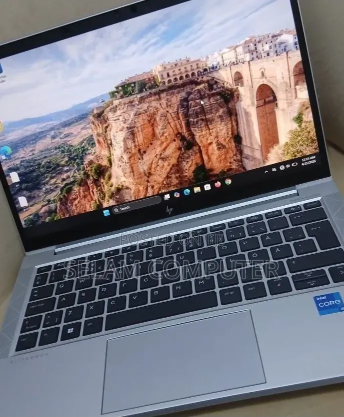New Laptop HP EliteBook 830 G8 16GB Intel Core i5 SSD 512GB