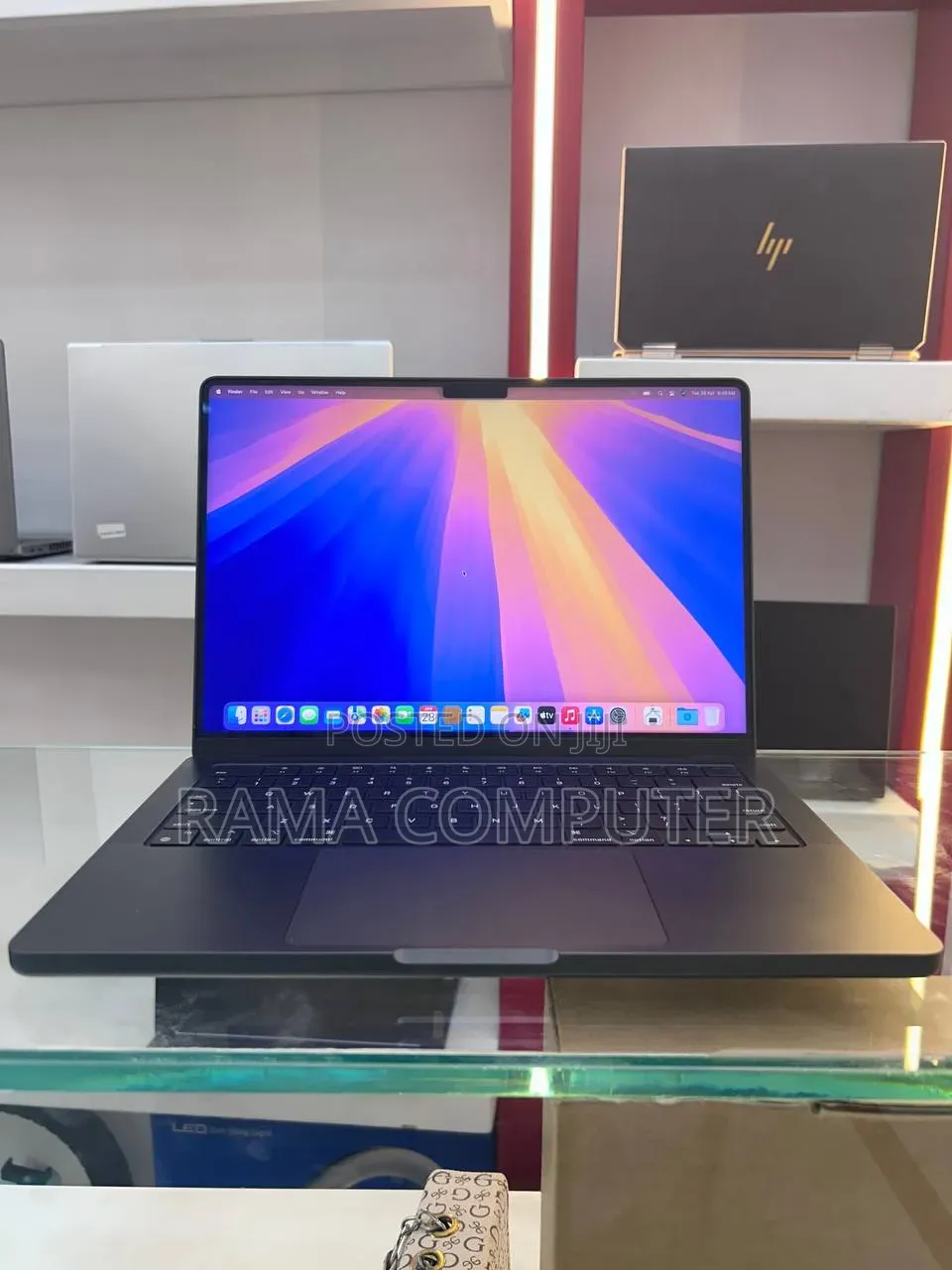 New Apple MacBook Pro 2023 M3 14-inch 18GB Apple M3 Pro SSD 512GB