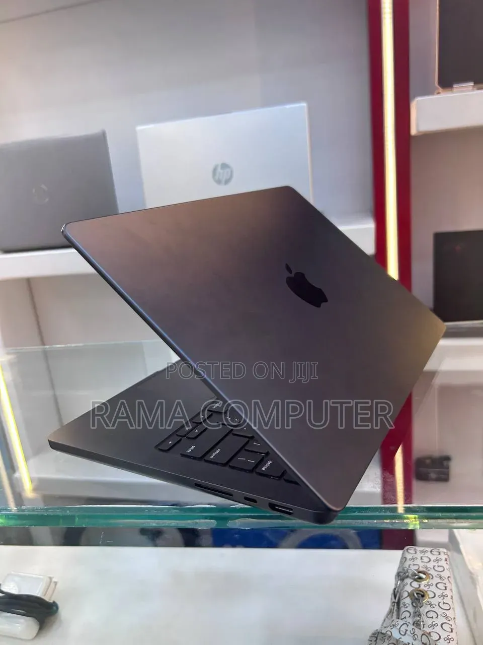 New Apple MacBook Pro 2023 M3 14-inch 18GB Apple M3 Pro SSD 512GB