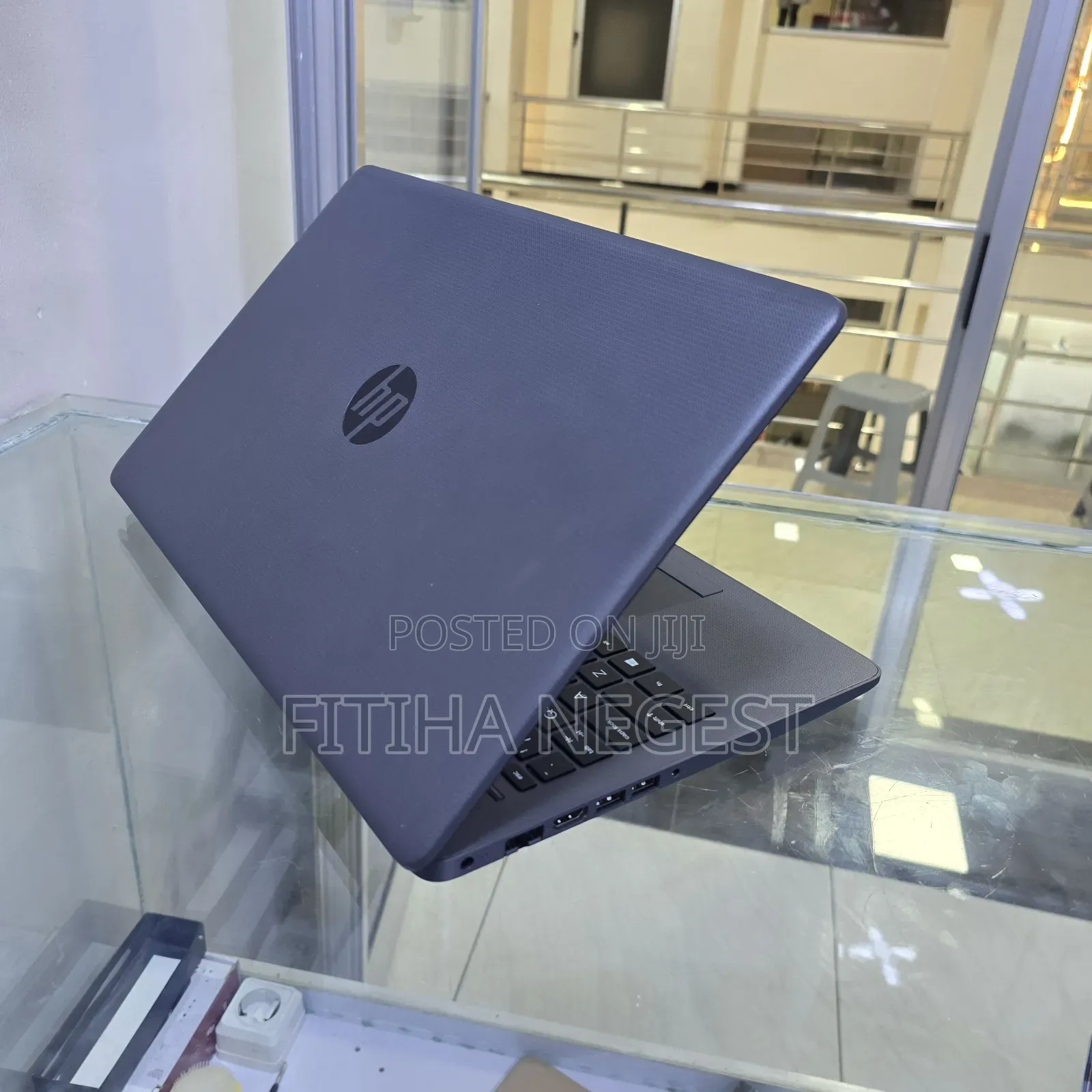 New Laptop HP Stream Notebook 8GB Intel Core i5 HDD 1T