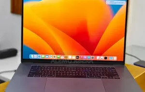 New Laptop Apple MacBook Pro 2019 16GB Intel Core i7 SSD 512GB