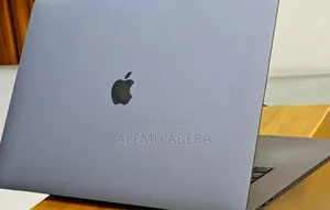 New Laptop Apple MacBook Pro 2019 16GB Intel Core i7 SSD 512GB
