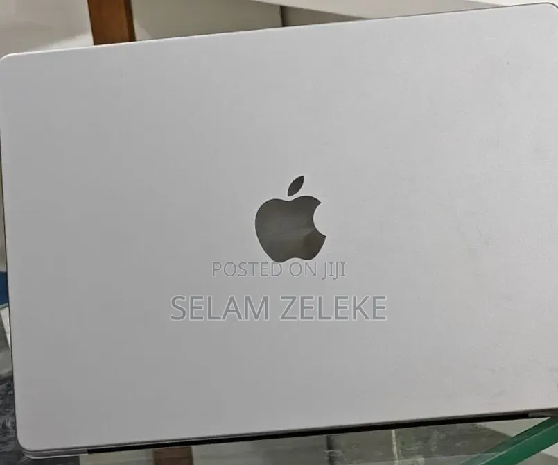 New Laptop Apple MacBook Pro 2024 M3 14-inch 8GB Apple M3 SSD 512GB