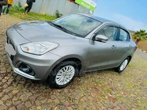 Suzuki Dzire 2022 Silver