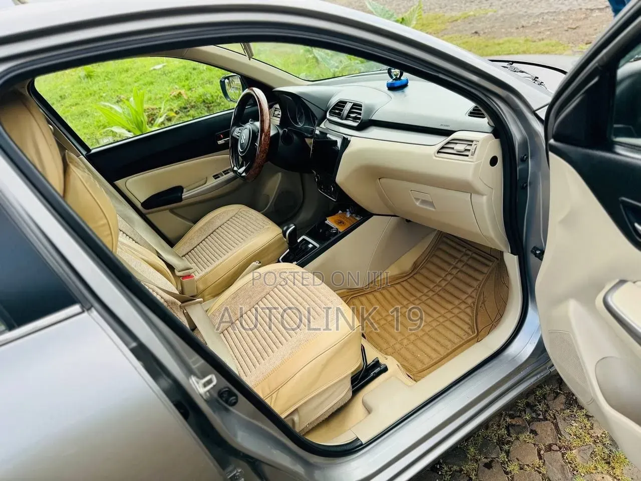 Suzuki Dzire 2022 Silver