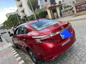 Toyota Yaris 2014 Red