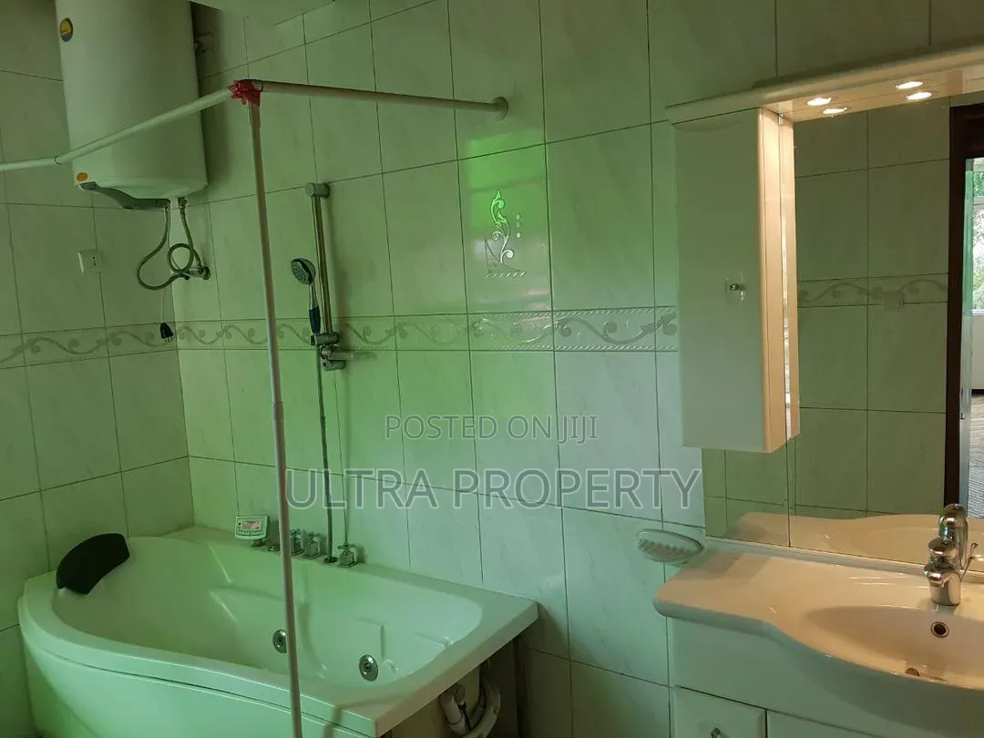 3bdrm House in Bole for sale