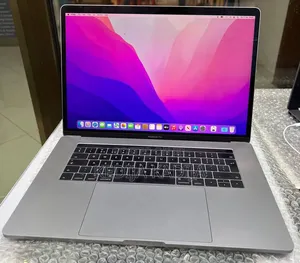 New Laptop Apple MacBook Pro 2017 16GB Intel Core i7 SSD 512GB