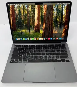 New Laptop Apple MacBook Air 2024 M3 13-inch 16GB Apple M3 SSD 256GB