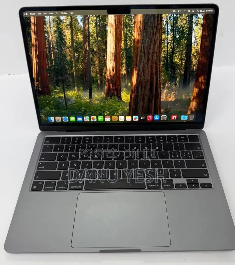 New Laptop Apple MacBook Air 2024 M3 13-inch 16GB Apple M3 SSD 256GB