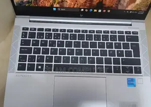 New Laptop HP EliteBook 830 G8 16GB Intel Core i5 SSD 512GB