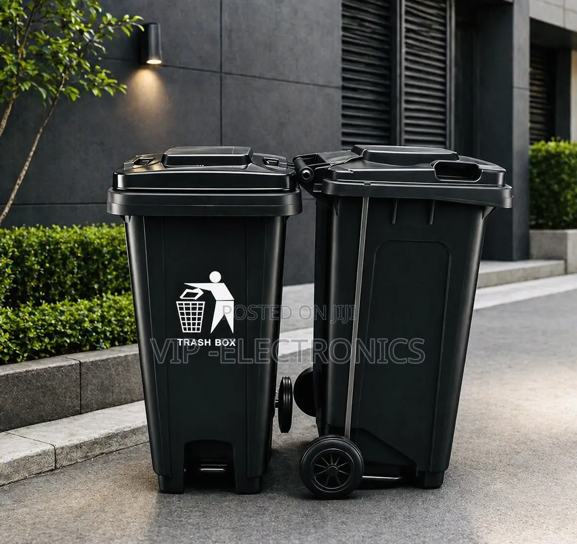 Garage 240l Heavy-Duty Black Outdoor Trash Bin With Durable Waste