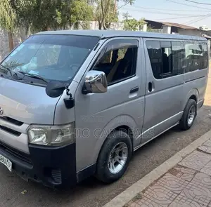 Toyota HiAce 2007 Silver