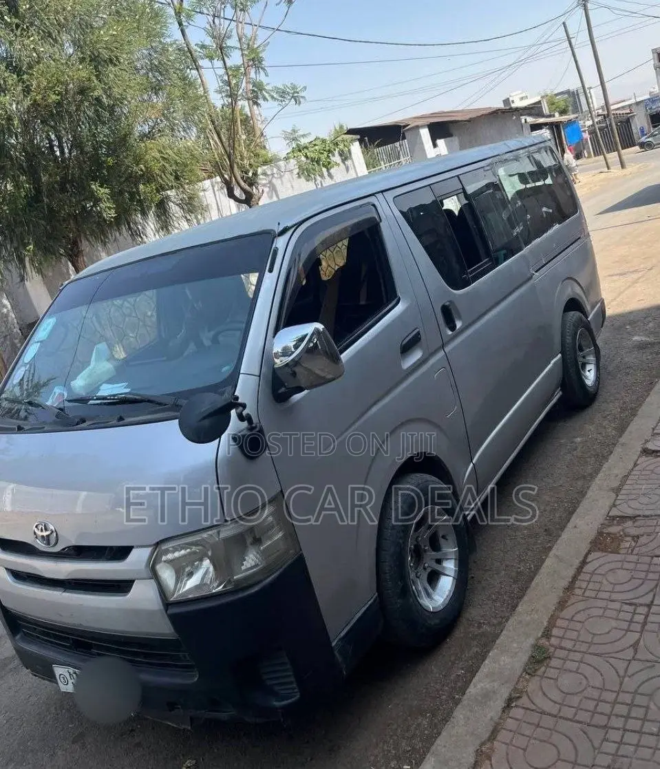 Toyota HiAce 2007 Silver