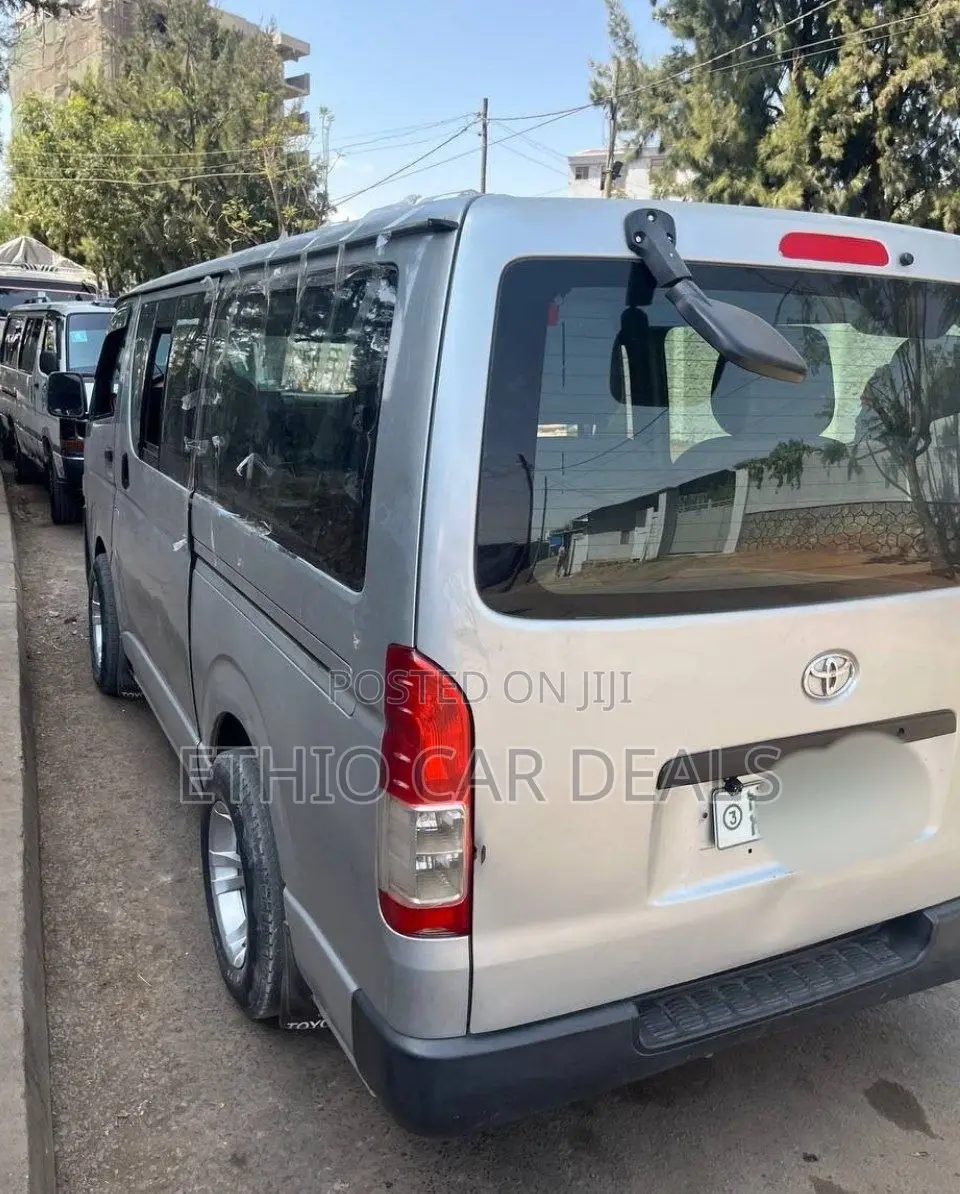 Toyota HiAce 2007 Silver
