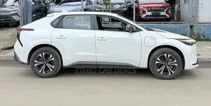 New Toyota bZ4X 2024 White