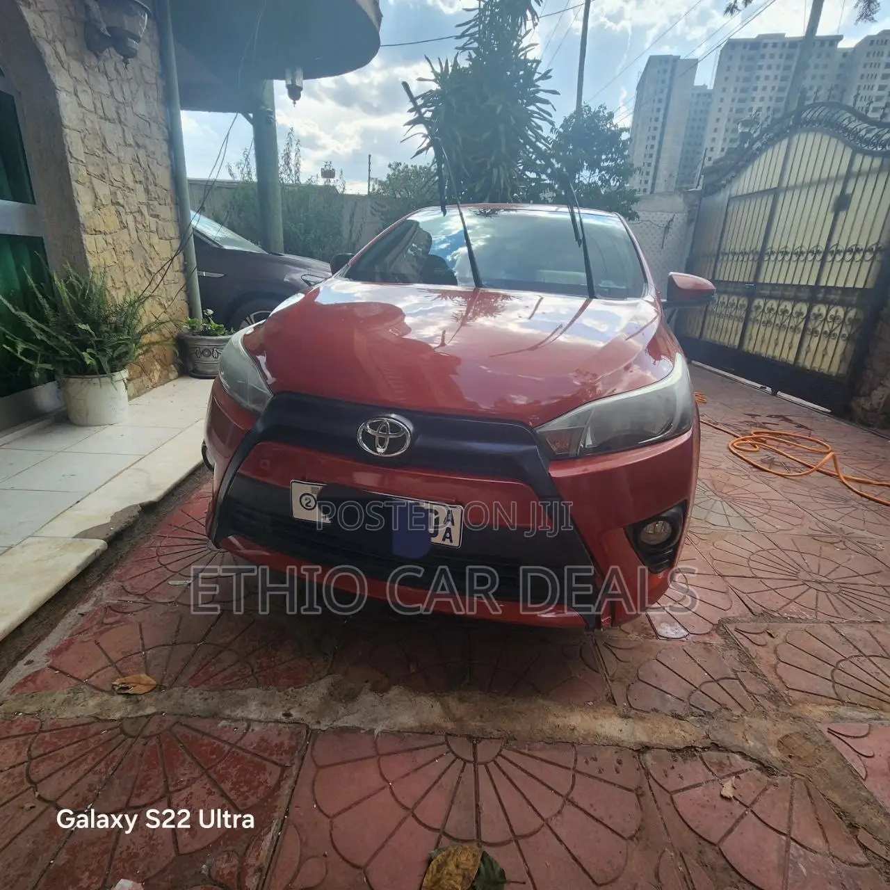 Toyota Yaris 2017 Orange