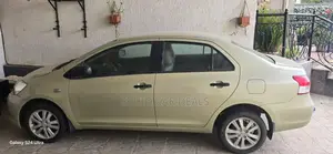 Toyota Yaris 2006 Gold