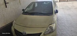 Toyota Yaris 2006 Gold