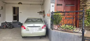 Toyota Yaris 2006 Gold