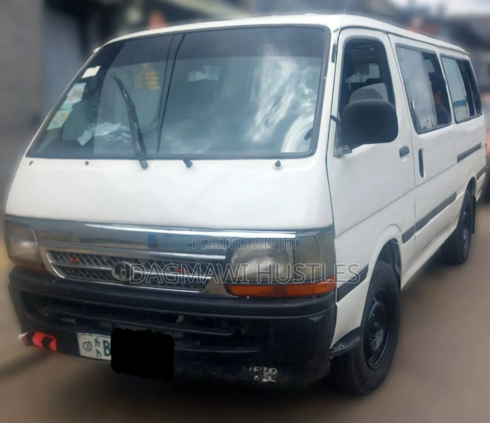 Toyota HiAce 2002 White