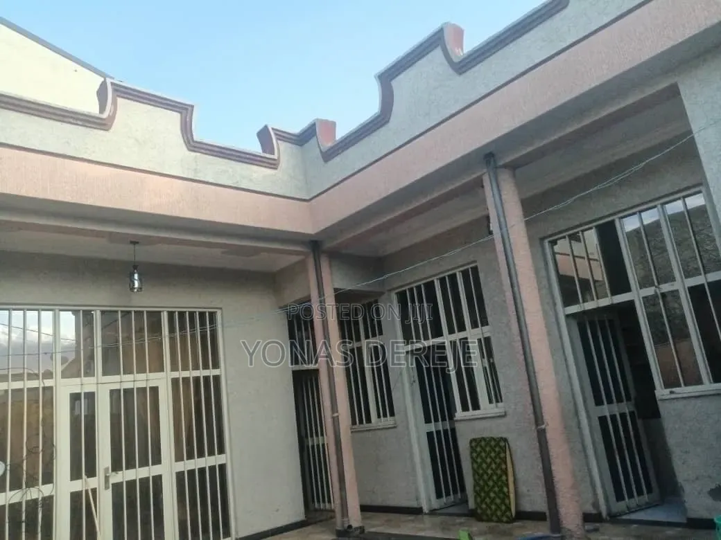 Furnished 5bdrm House in ዱከም/Dukem, East Shewa for sale
