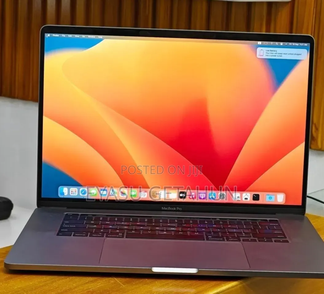 New Laptop Apple MacBook Pro 2019 16GB Intel Core i7 SSD 512GB