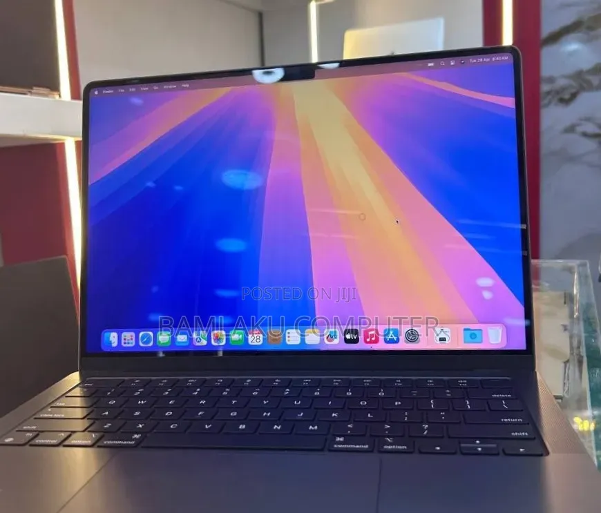 New Apple MacBook Pro 2023 M3 Pro 14-inch 18GB Apple M3 Pro SSD 512GB
