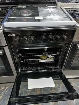 Oven Klass Brand and Stove Range. It Features a Black Finish.