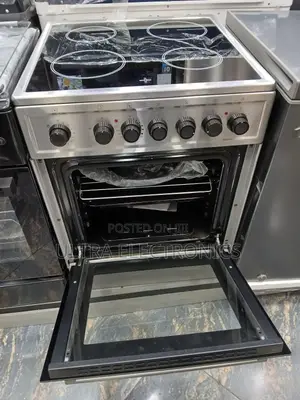 Kumtel 60cm by 60cm Freestanding Ceramic Electric Cooker.