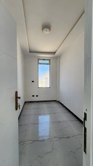 3bdrm Condo in ኣያት, Yeka for rent