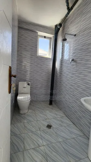 3bdrm Condo in ኣያት, Yeka for rent